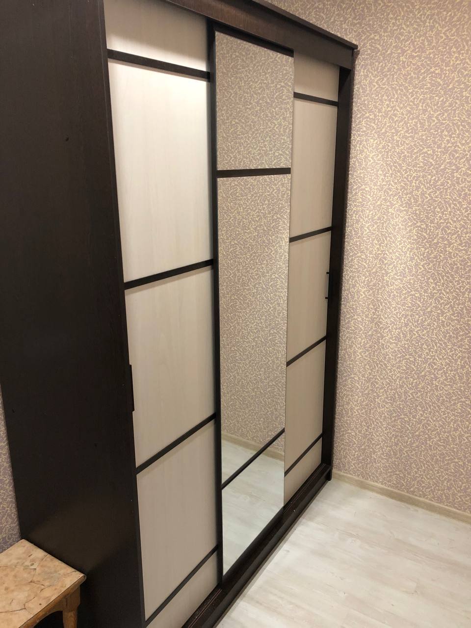 Шкаф-купе трехдверный Арника Карелия