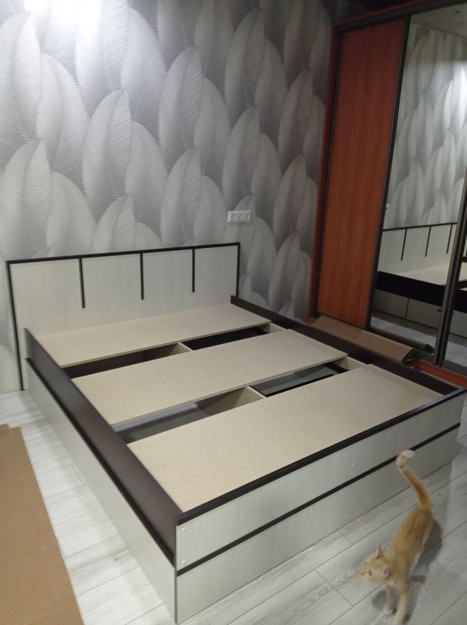 Кровать с ящиками Арника Карелия 160х200