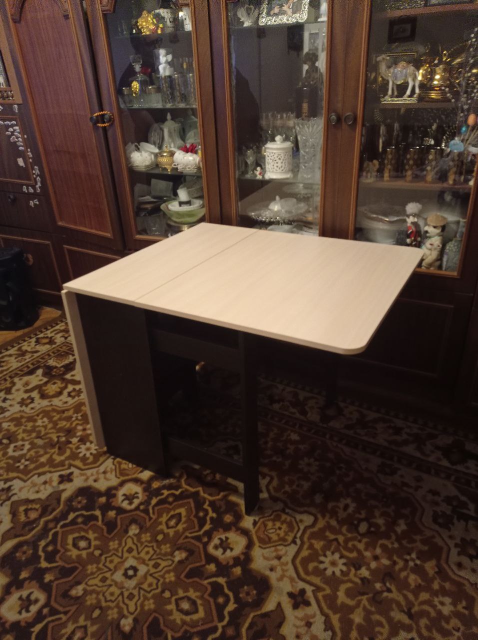 Стол-книжка Woodville Йентель