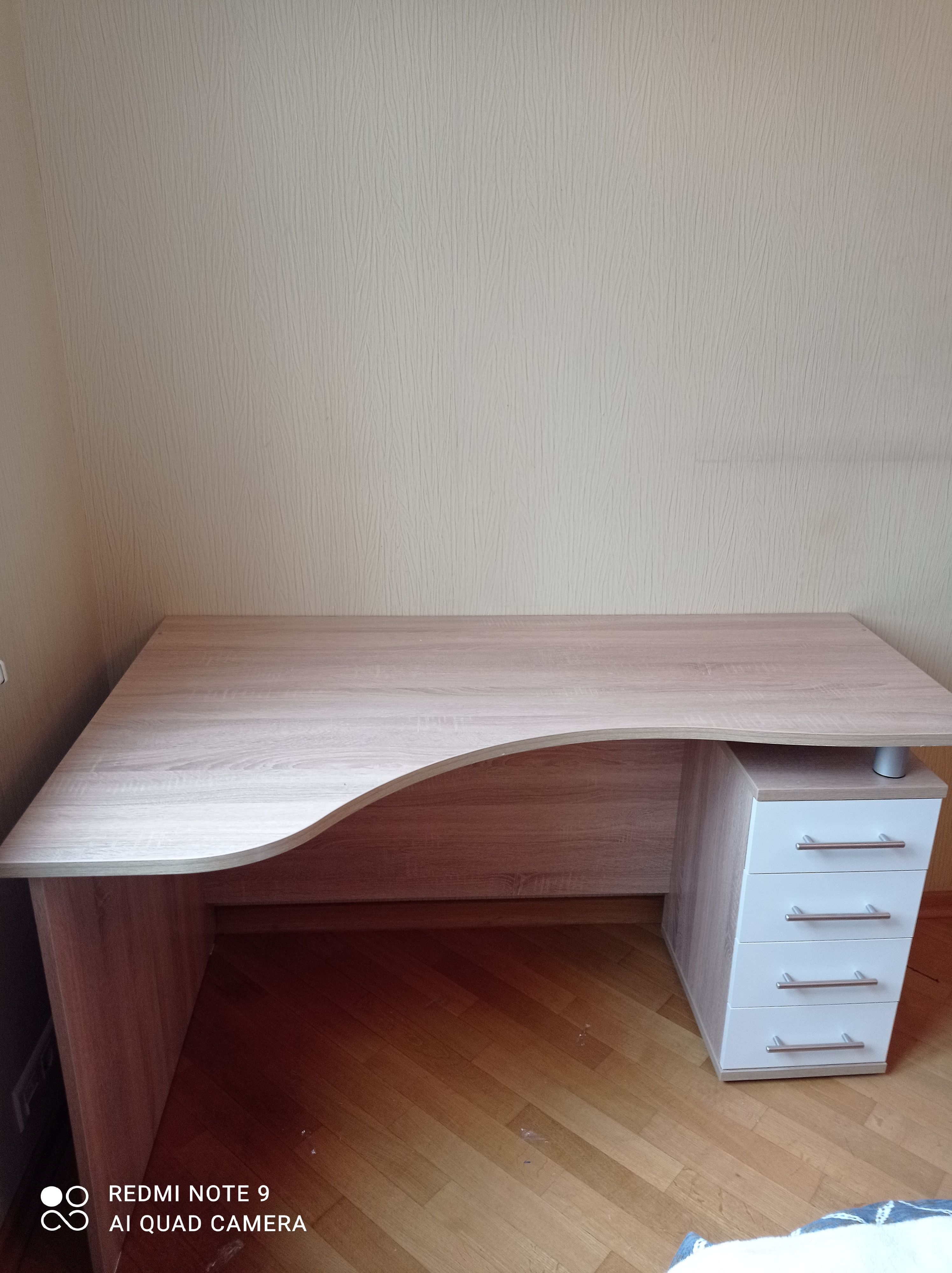 Стол компьютерный Сокол КСТ-104П