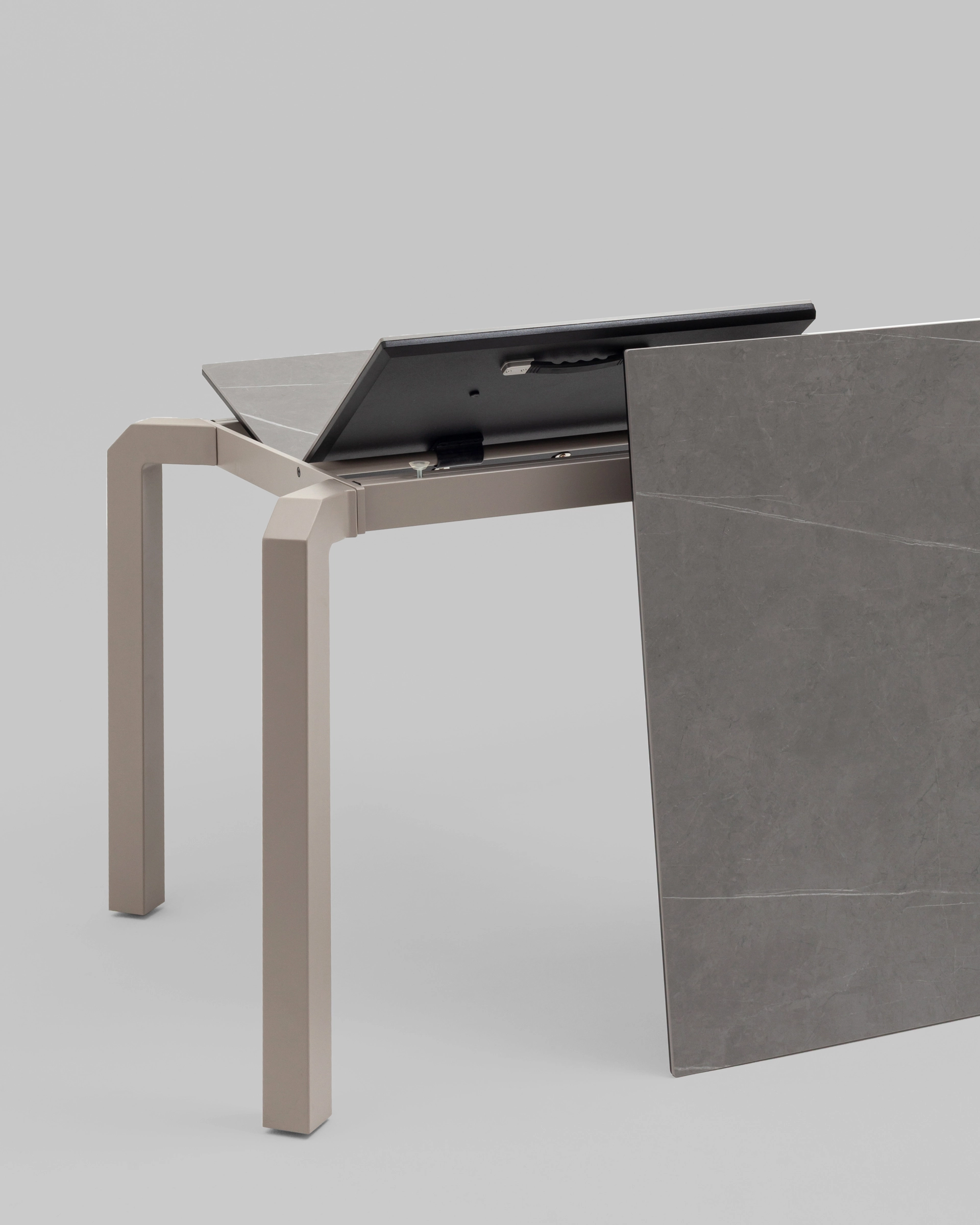 Стол обеденный STOOL GROUP Varden 160-220*90