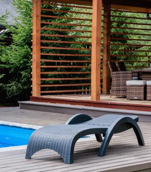 Пластиковый шезлонг ROYAL FAMILY MARK