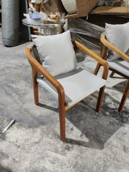 Кресло деревянное с подушками ReeHouse Pablito