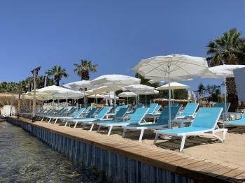 Шезлонг-лежак пластиковый ReeHouse Pacific