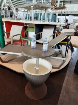 Стол пластиковый мини-бар ReeHouse Belle