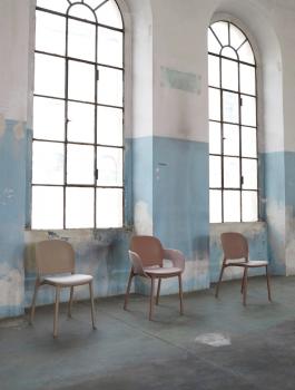 Стул пластиковый Scab Design Hug