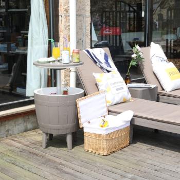 Стол пластиковый мини-бар ReeHouse Cool Bar