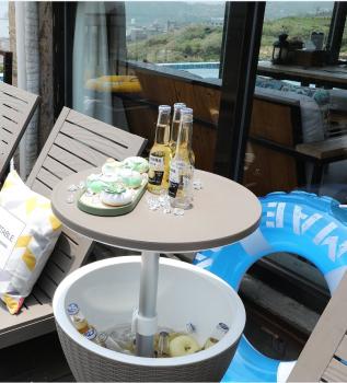 Стол пластиковый мини-бар ReeHouse Belle