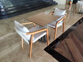 Кресло деревянное с подушками ReeHouse Pablito