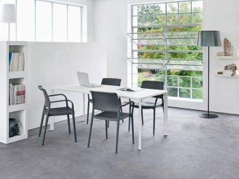 Кресло Pedrali Ara пластиковое