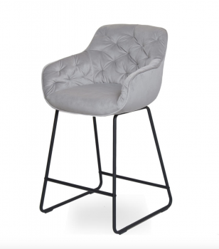 Полубарный стул B-trade D12