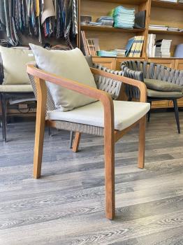 Кресло деревянное с подушками ReeHouse Pablito