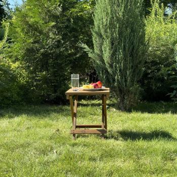 Столик ROYAL FAMILY LUCIO для шезлонга из акации (teaklook)