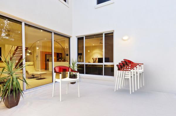 Кресло пластиковое ReeHouse Siesta Contract Carmen