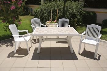 Кресло пластиковое ReeHouse Classic