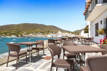 Стул пластиковый плетеный Siesta Contract Daytona