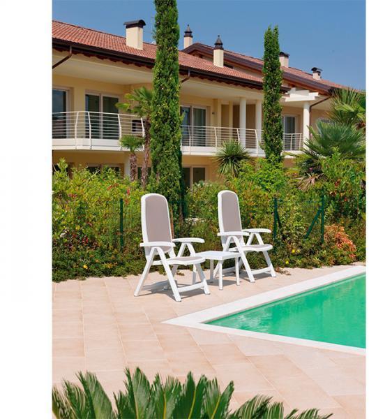 Столик для лежака ReeHouse Nardi Rodi