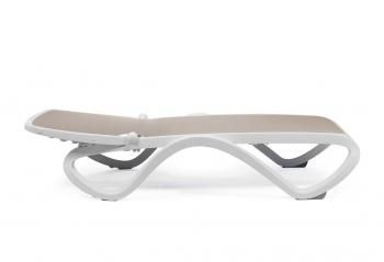 Шезлонг-лежак пластиковый ReeHouse Omega