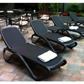 Шезлонг-лежак пластиковый ReeHouse Omega