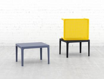 Столик пластиковый журнальный Siesta Contract Sky