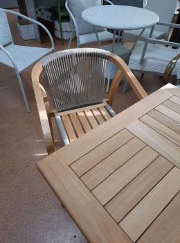 Кресло деревянное с подушками ReeHouse Pablito