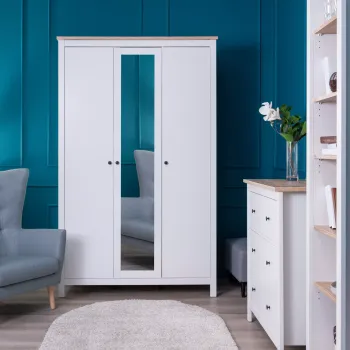 Шкаф 3 двери с зеркалом Гуд Лакк Сага