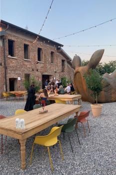 Кресло пластиковое ReeHouse Lady B