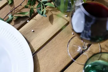 Кофейный стол из акации Joygarden BOOKA натуральный тик