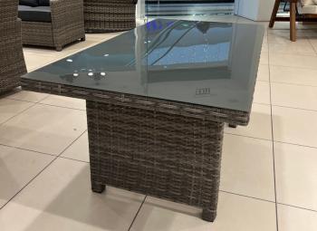 Обеденный комплект ROYAL FAMILY Fiona из искусственного ротанга