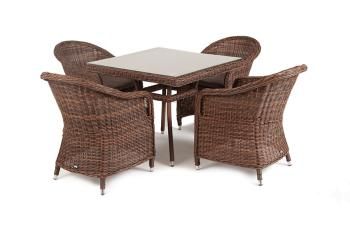 Коричневый