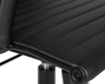 Офисное кресло для руководителей Dobrin Clark Simple Black