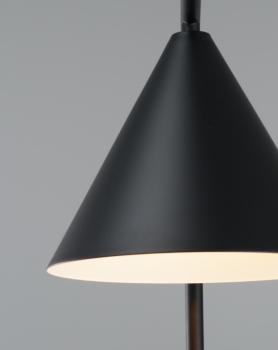 Лампа настольная Moderli V11594-1T Omaha