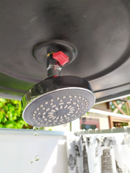 Бак пластиковый Агросфера без подогрева 150 л (с лейкой и краном)