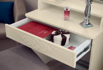 Стол туалетный Compass ТС-15