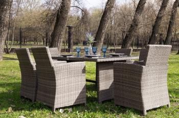 Обеденный комплект ROYAL FAMILY Fiona из искусственного ротанга