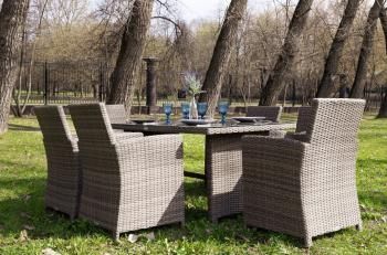 Обеденный комплект ROYAL FAMILY Fiona из искусственного ротанга