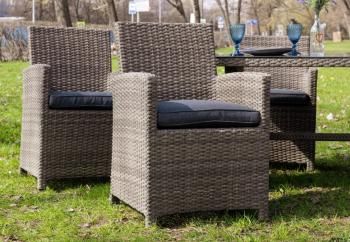 Обеденный комплект ROYAL FAMILY Fiona из искусственного ротанга