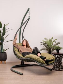 Подвесное кресло M-group ЛЕЖАЧЕЕ с ротангом коричневое